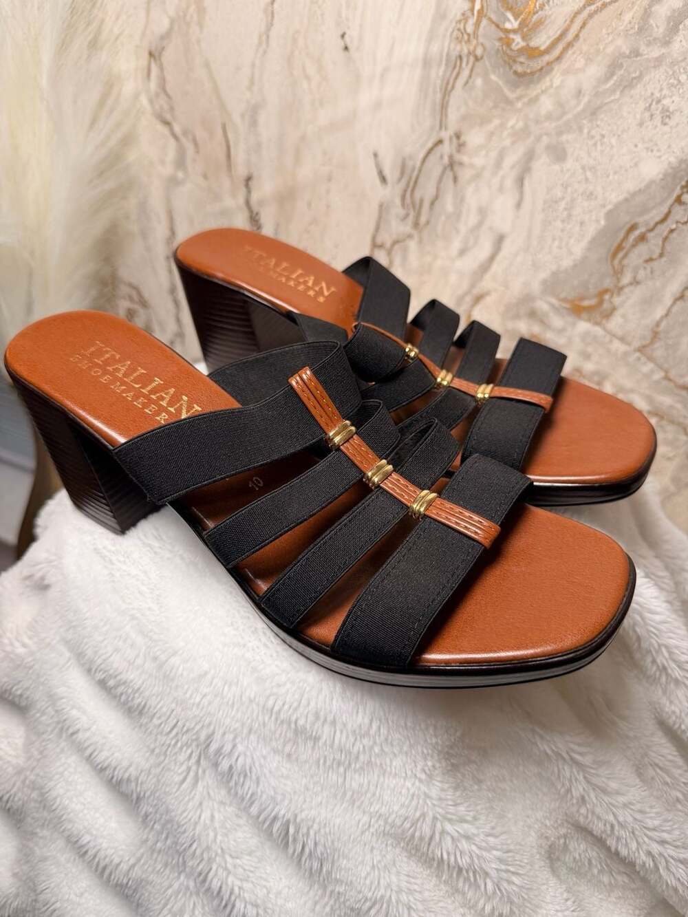 Italian Shoemakers Women's Black and Tan Wedge Sandals